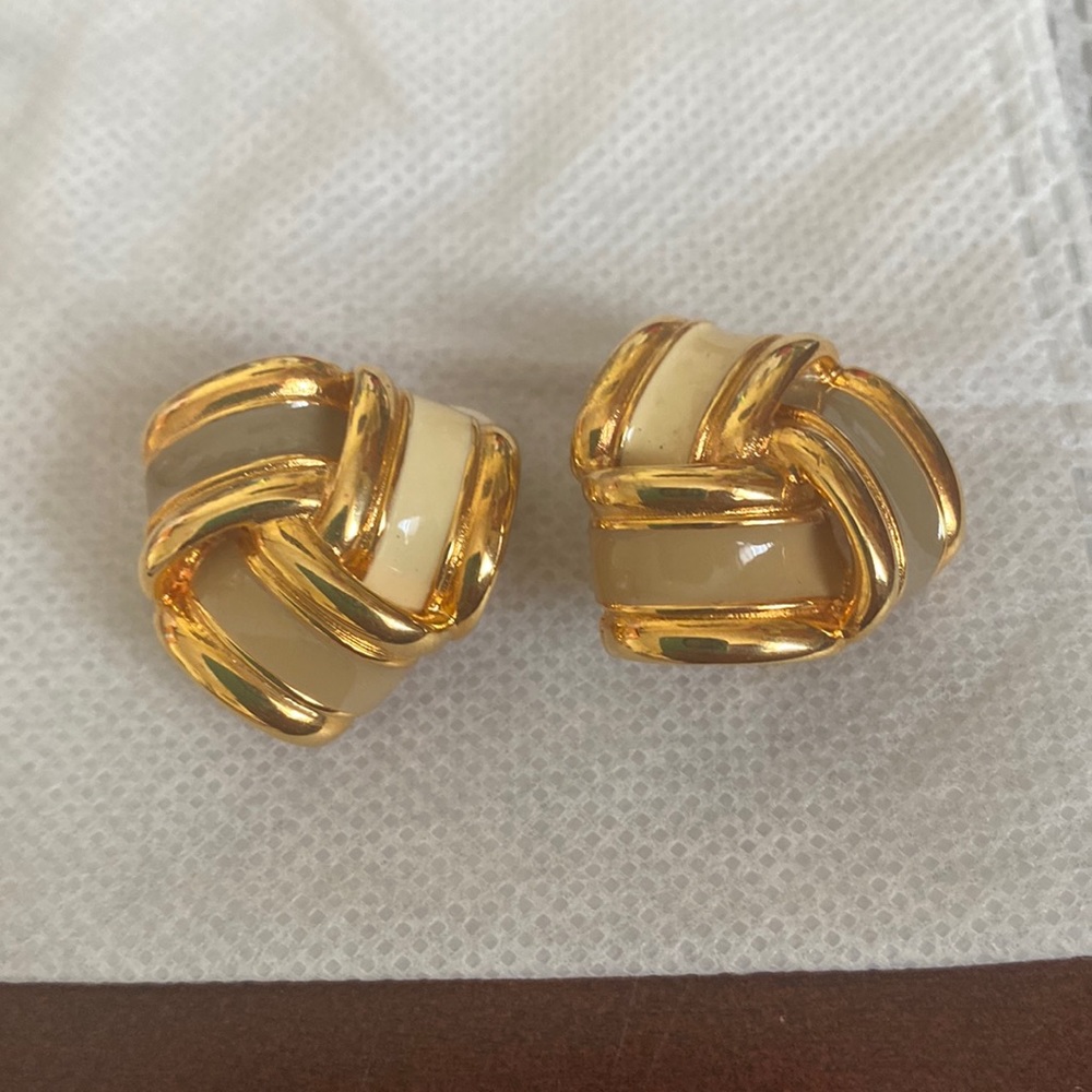 Joan rivers clip on earrings